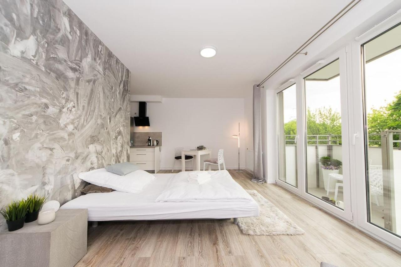 Cosy Studio With Private Garage P4You Pl Apartamento Cracovia Exterior foto
